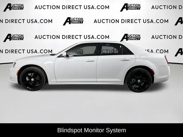 2023 Chrysler 300 Touring L AWD