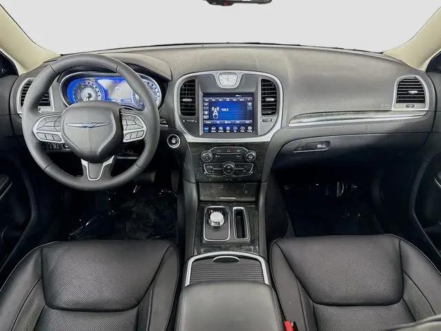 2023 Chrysler 300 Touring L AWD