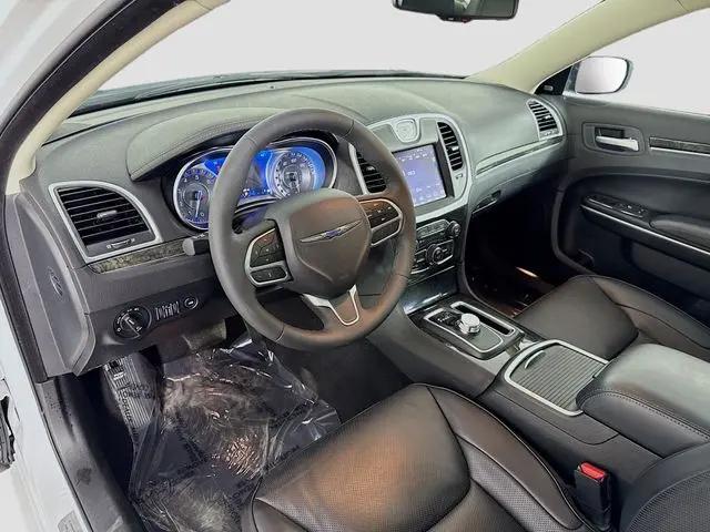 2023 Chrysler 300 Touring L AWD