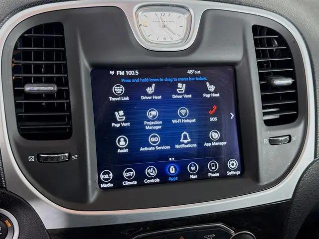 2023 Chrysler 300 Touring L AWD