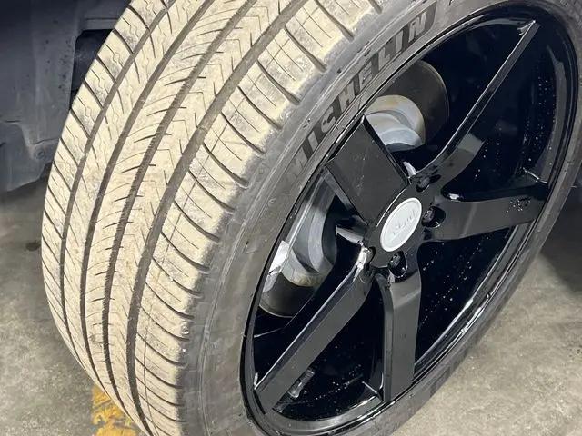 2023 Chrysler 300 Touring L AWD