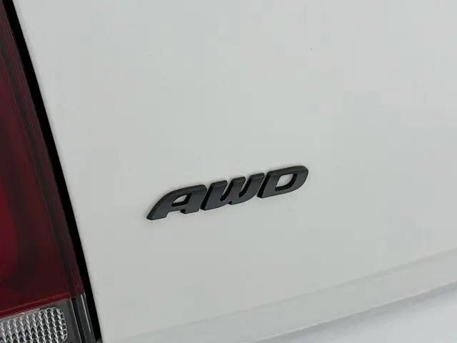 2023 Chrysler 300 Touring L AWD