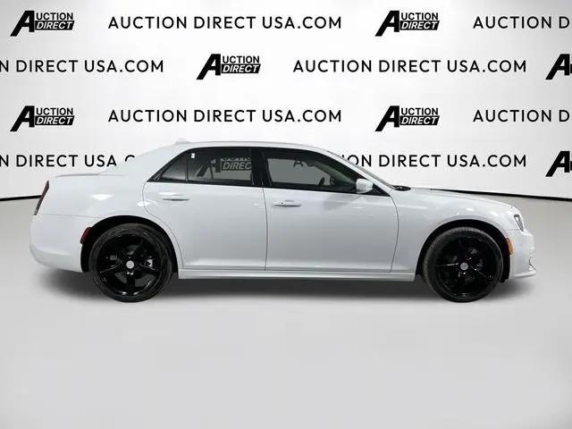 2023 Chrysler 300 Touring L AWD
