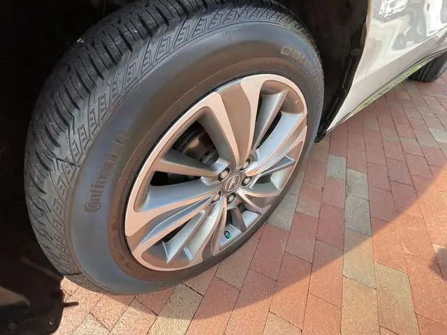 2017 Acura MDX w/Technology Package