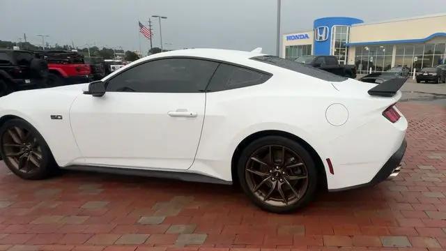2024 Ford Mustang GT Premium Fastback