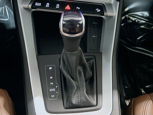 2022 Audi Q3 Premium 40 TFSI quattro Tiptronic