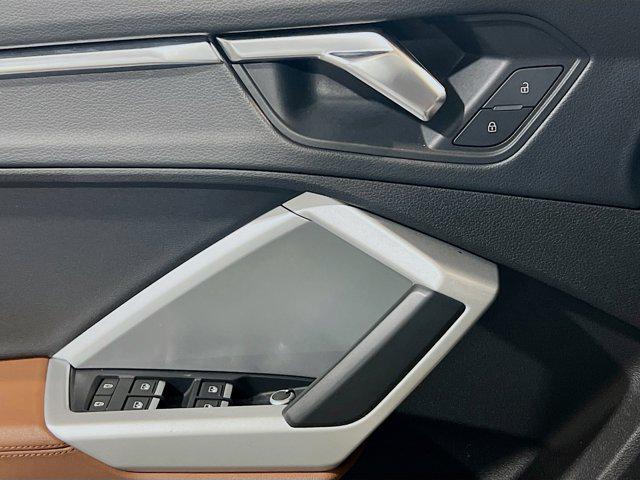 2022 Audi Q3 Premium 40 TFSI quattro Tiptronic
