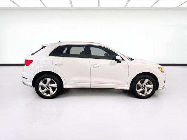 2022 Audi Q3 Premium 40 TFSI quattro Tiptronic