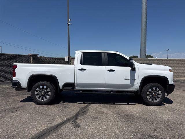 2024 Chevrolet Silverado 2500HD 2WD Crew Cab Standard Bed Custom
