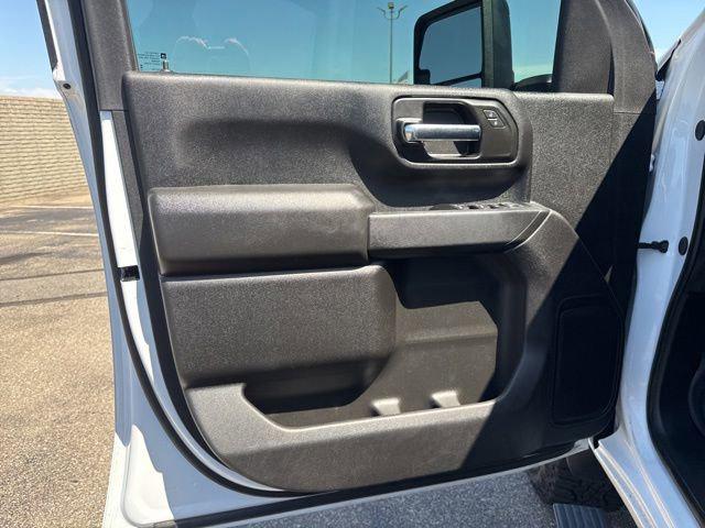 2024 Chevrolet Silverado 2500HD 2WD Crew Cab Standard Bed Custom