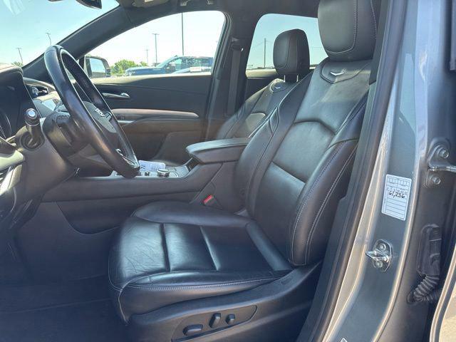 2023 Cadillac XT4 FWD Premium Luxury