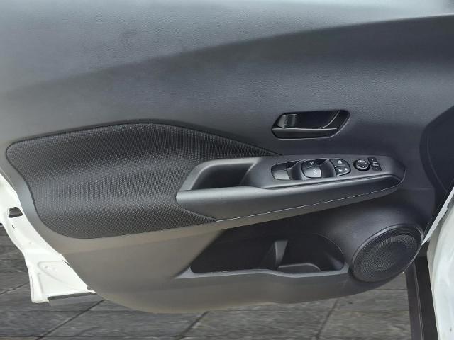 2024 Nissan Kicks S Xtronic CVT