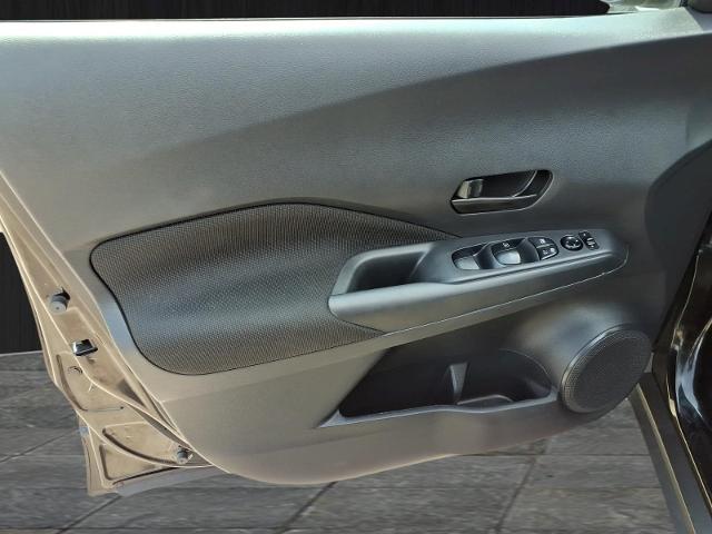 2024 Nissan Kicks S Xtronic CVT
