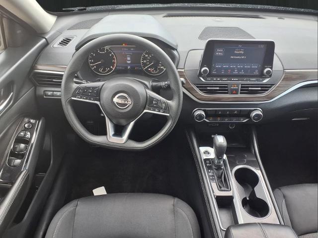 2023 Nissan Altima SV FWD
