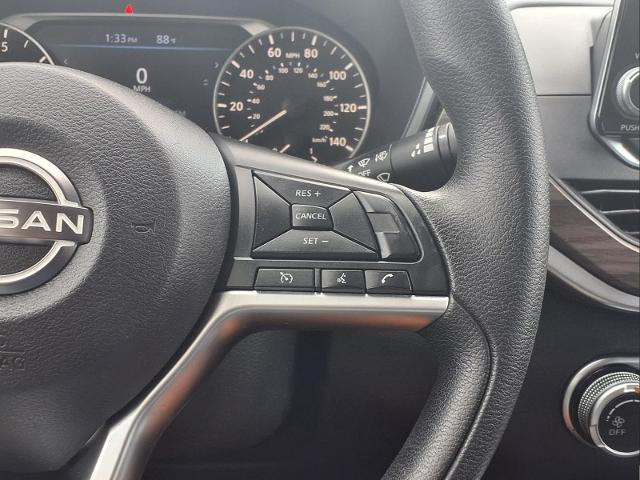 2023 Nissan Altima SV FWD