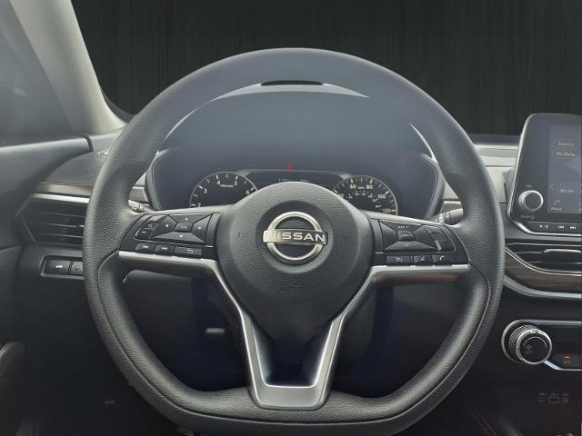 2023 Nissan Altima SV FWD