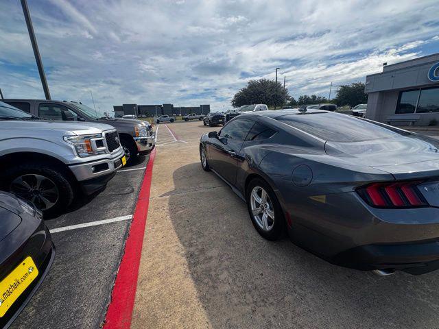 2024 Ford Mustang EcoBoost Fastback