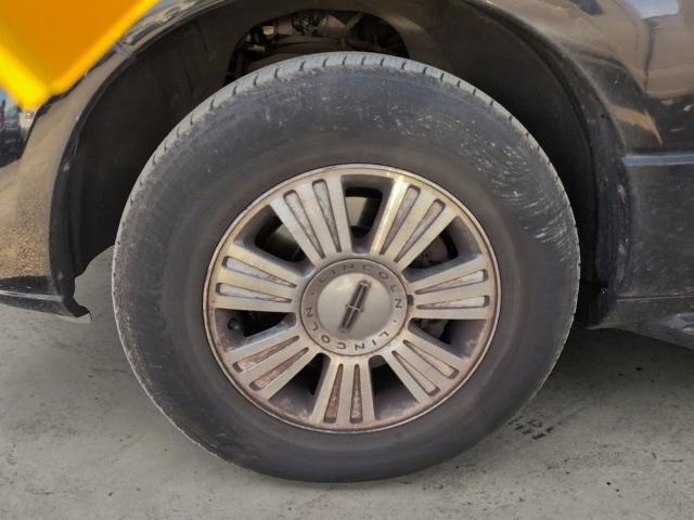 2009 Lincoln Navigator Base