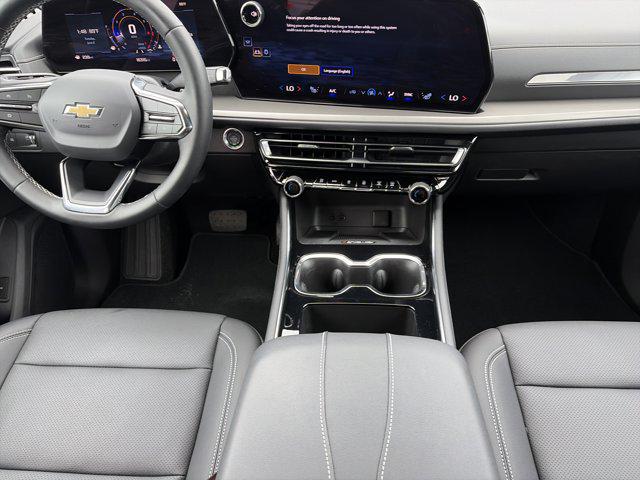 2025 Chevrolet Traverse FWD LT