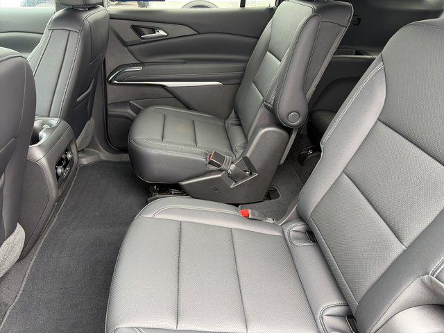 2025 Chevrolet Traverse FWD LT