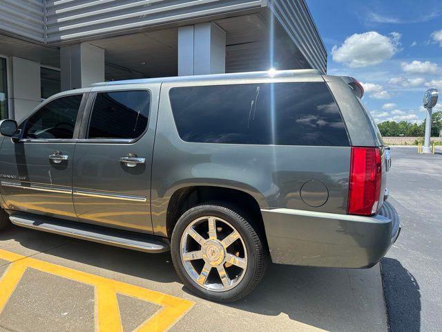 2011 Cadillac Escalade ESV Luxury