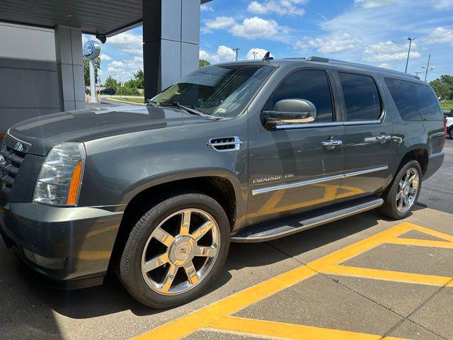 2011 Cadillac Escalade ESV Luxury