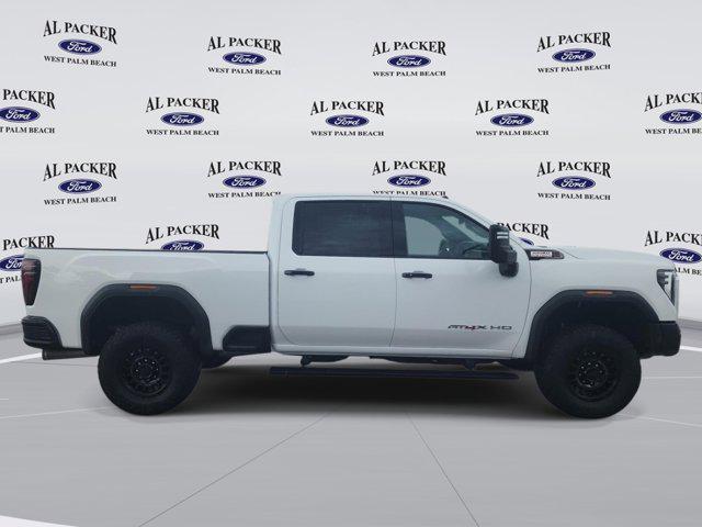 2025 GMC Sierra 2500HD 4WD Crew Cab Standard Bed AT4X