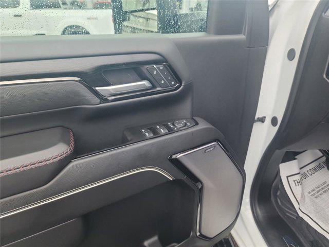2025 GMC Sierra 2500HD 4WD Crew Cab Standard Bed AT4X