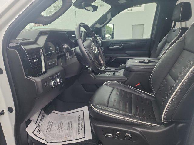 2025 GMC Sierra 2500HD 4WD Crew Cab Standard Bed AT4X