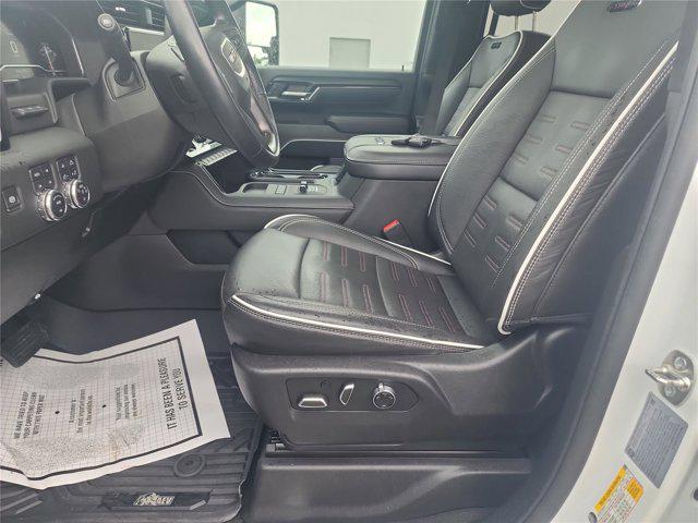 2025 GMC Sierra 2500HD 4WD Crew Cab Standard Bed AT4X