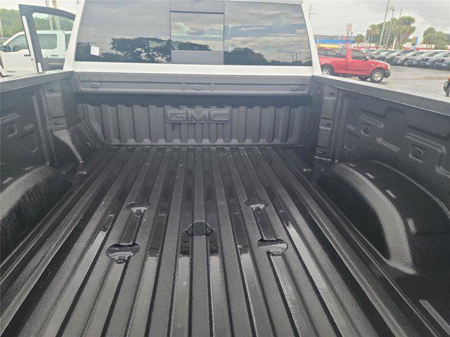 2025 GMC Sierra 2500HD 4WD Crew Cab Standard Bed AT4X