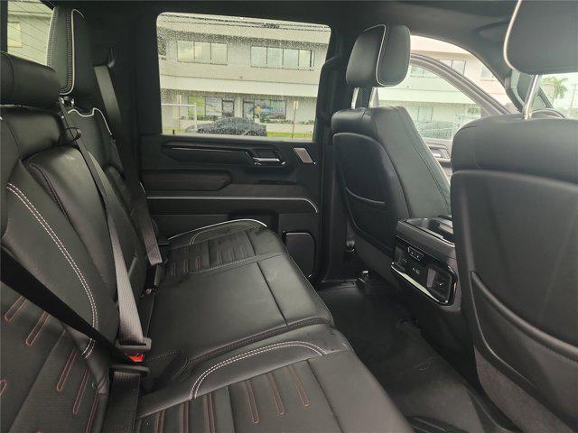 2025 GMC Sierra 2500HD 4WD Crew Cab Standard Bed AT4X