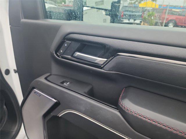 2025 GMC Sierra 2500HD 4WD Crew Cab Standard Bed AT4X