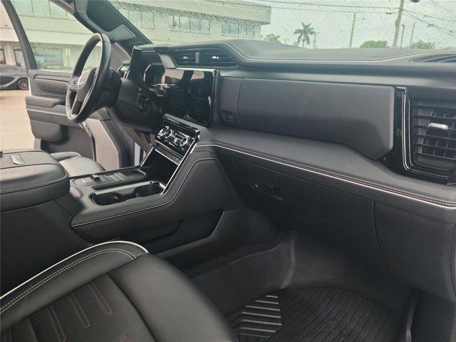2025 GMC Sierra 2500HD 4WD Crew Cab Standard Bed AT4X