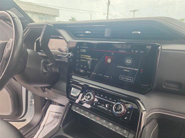 2025 GMC Sierra 2500HD 4WD Crew Cab Standard Bed AT4X