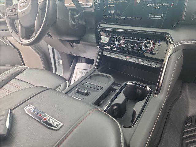 2025 GMC Sierra 2500HD 4WD Crew Cab Standard Bed AT4X