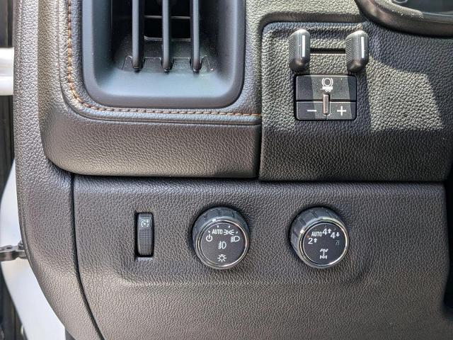2022 GMC Canyon 4WD Crew Cab Short Box AT4 - Leather