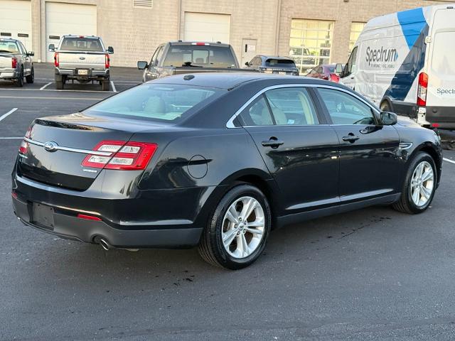 2015 Ford Taurus SE