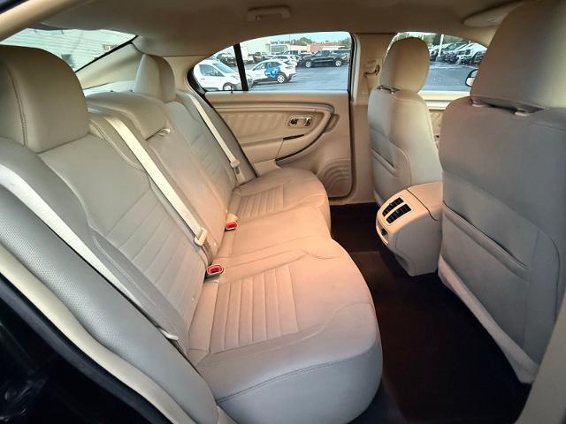 2015 Ford Taurus SE