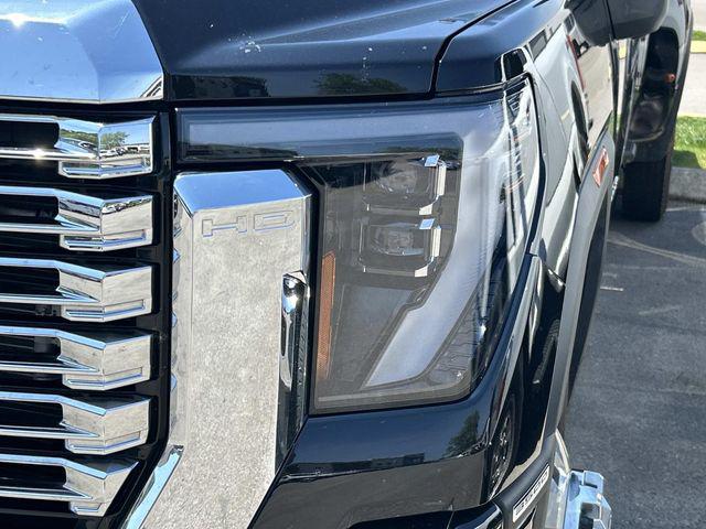 2025 GMC Sierra 3500HD Denali