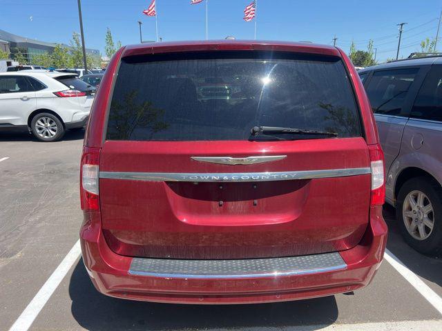 2012 Chrysler Town & Country Touring-L