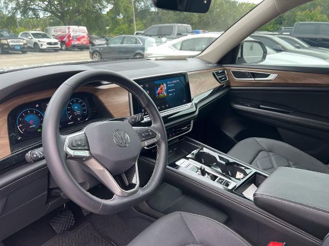 2024 Volkswagen Atlas 2.0T SE w/Technology