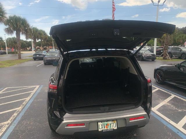 2022 Nissan Pathfinder SL 2WD