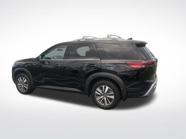 2022 Nissan Pathfinder SL 2WD