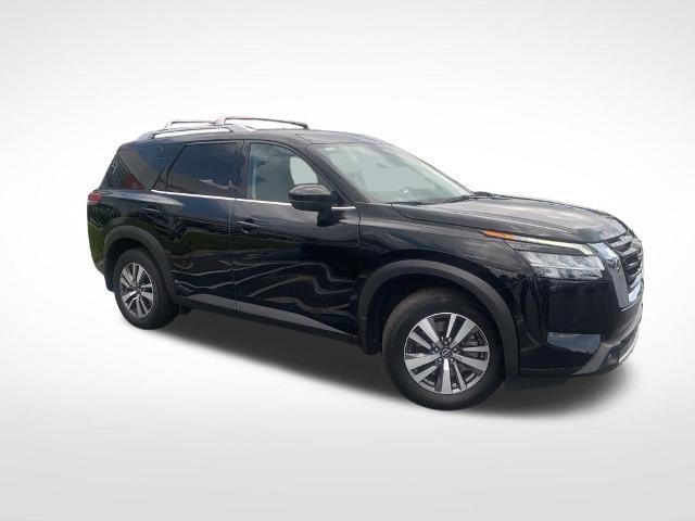 2022 Nissan Pathfinder SL 2WD