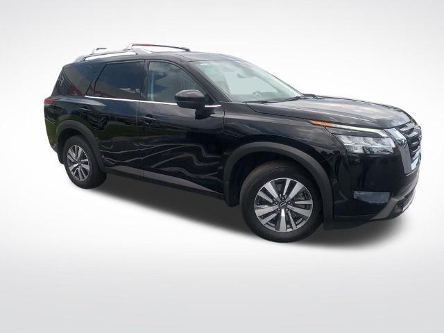 2022 Nissan Pathfinder SL 2WD