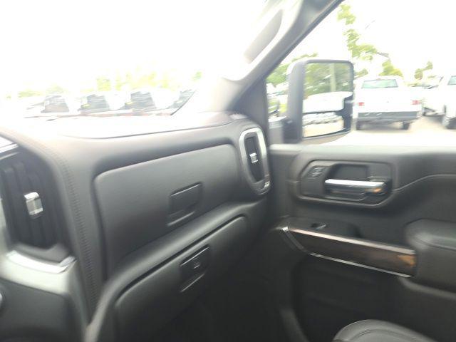 2023 Chevrolet Silverado 3500HD 4WD Crew Cab Standard Bed LTZ