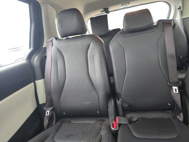 2024 Kia Carnival MPV LX Seat Package