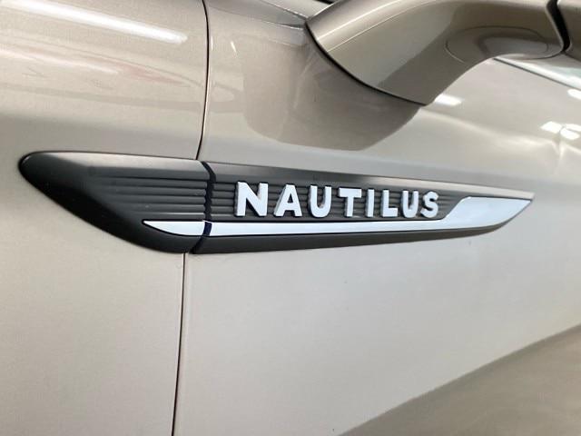 2020 Lincoln Nautilus Standard