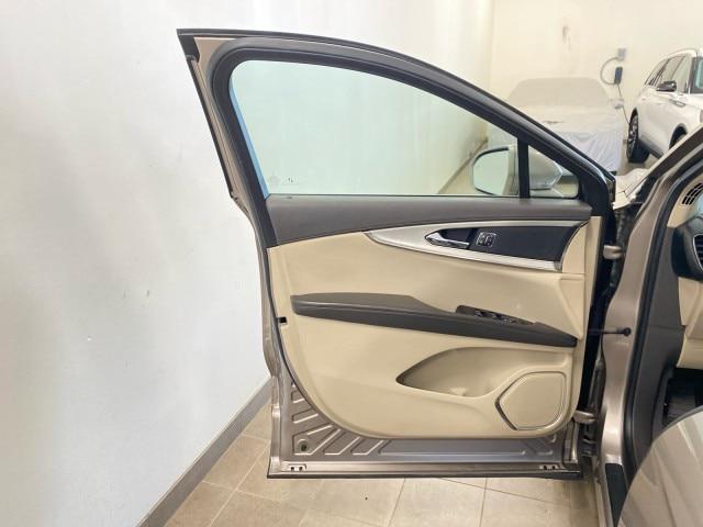 2020 Lincoln Nautilus Standard